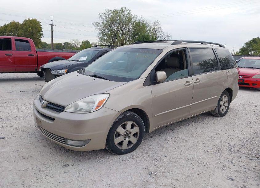 Photo 2 of 2004 Toyota Sienna XLE (VIN 5TDZA22C94S172537)