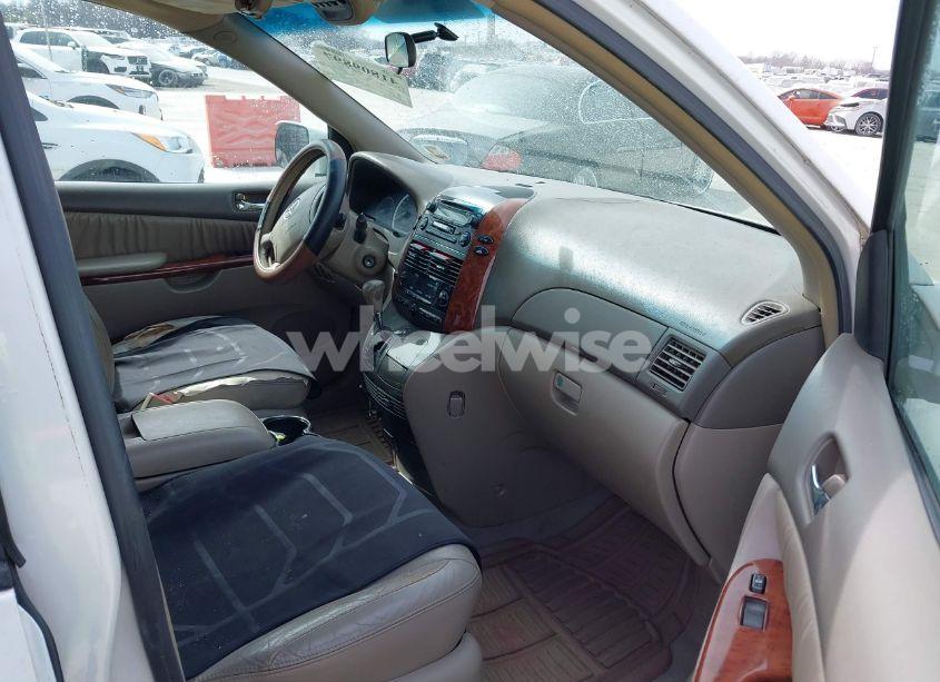 Photo 5 of 2004 Toyota Sienna XLE (VIN 5TDZA22C94S193114)