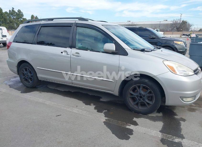 2005 Toyota Sienna XLE (VIN 5TDZA22C95S221592) main photo