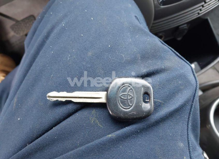 Photo 11 of 2005 Toyota Sienna XLE (VIN 5TDZA22C95S305055)