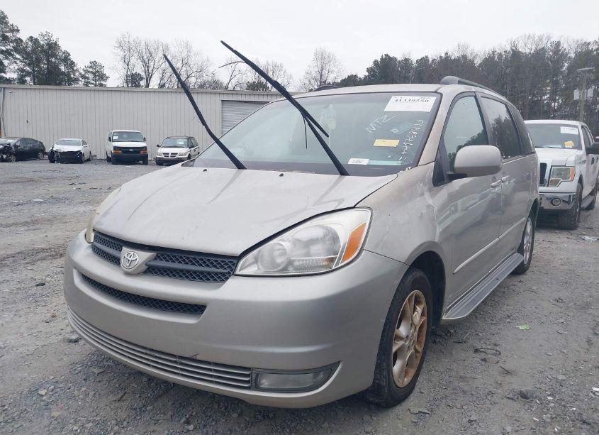 Photo 2 of 2005 Toyota Sienna XLE (VIN 5TDZA22C95S329971)