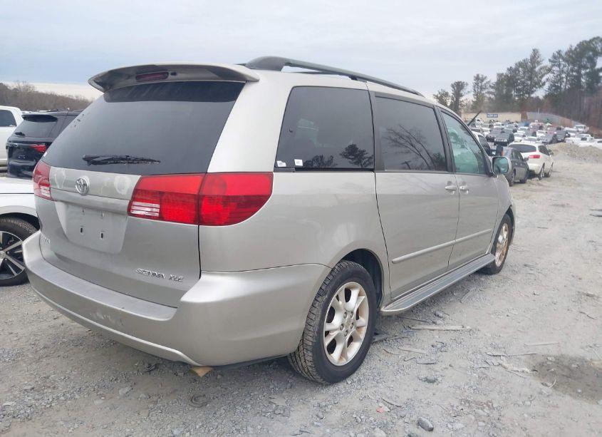 Photo 4 of 2005 Toyota Sienna XLE (VIN 5TDZA22C95S329971)