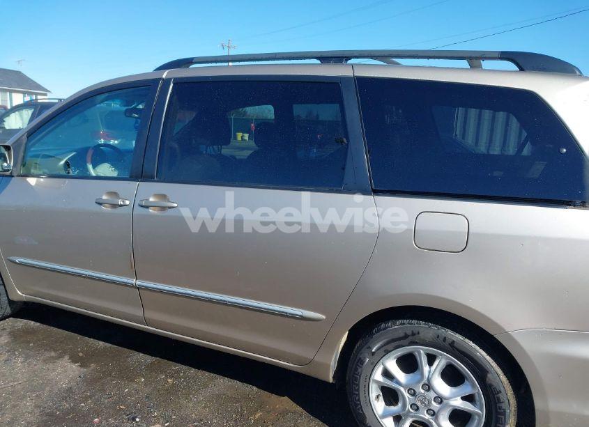 Photo 14 of 2005 Toyota Sienna XLE LIMITED (VIN 5TDZA22C95S365448)