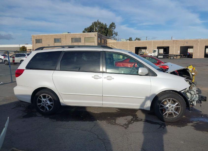 Photo 14 of 2005 Toyota Sienna XLE (VIN 5TDZA22C95S376059)
