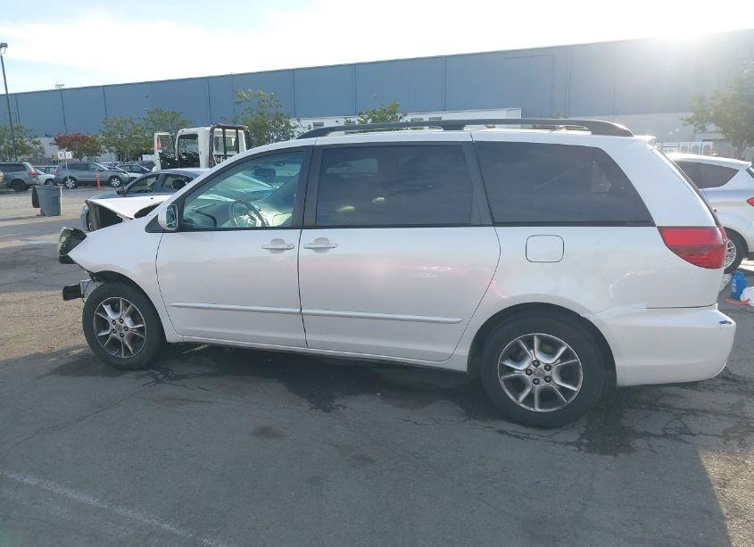 Photo 15 of 2005 Toyota Sienna XLE (VIN 5TDZA22C95S376059)