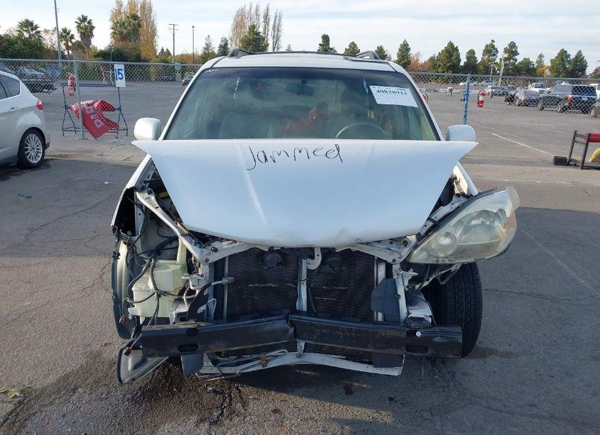 Photo 6 of 2005 Toyota Sienna XLE (VIN 5TDZA22C95S376059)