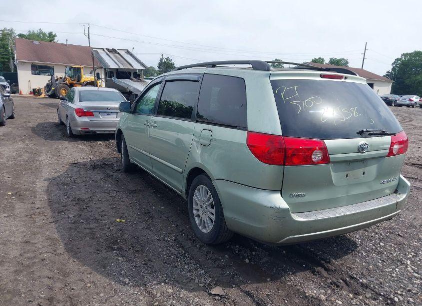 Photo 3 of 2006 Toyota Sienna XLE (VIN 5TDZA22C96S432776)