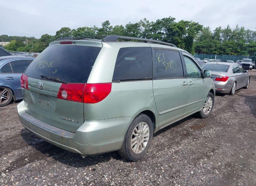 Photo 4 of 2006 Toyota Sienna XLE (VIN 5TDZA22C96S432776)