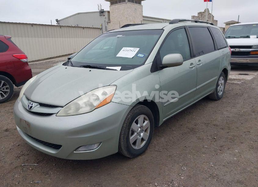 Photo 2 of 2006 Toyota Sienna XLE (VIN 5TDZA22C96S486997)