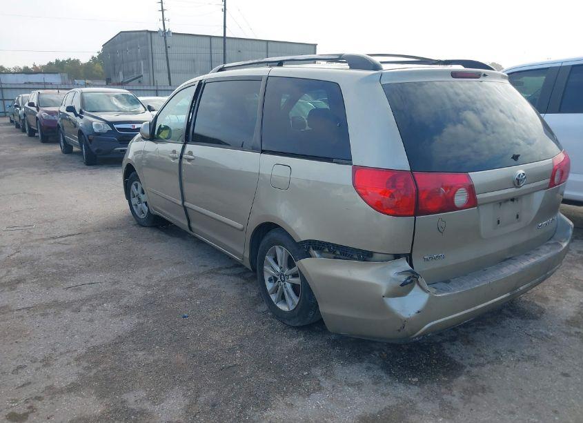 Photo 3 of 2006 Toyota Sienna XLE (VIN 5TDZA22C96S492329)