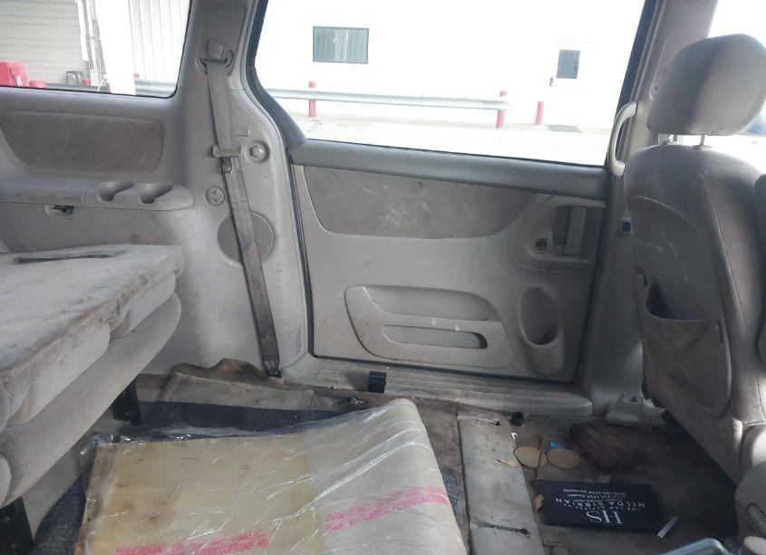 Photo 8 of 2006 Toyota Sienna XLE (VIN 5TDZA22C96S492329)