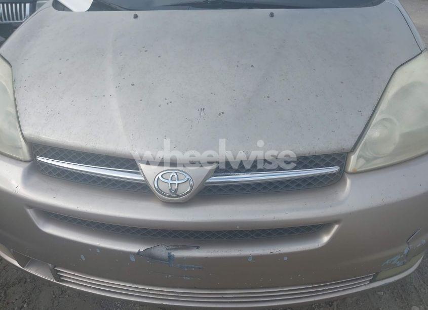 Photo 6 of 2004 Toyota Sienna XLE LIMITED (VIN 5TDZA22CX4S025529)