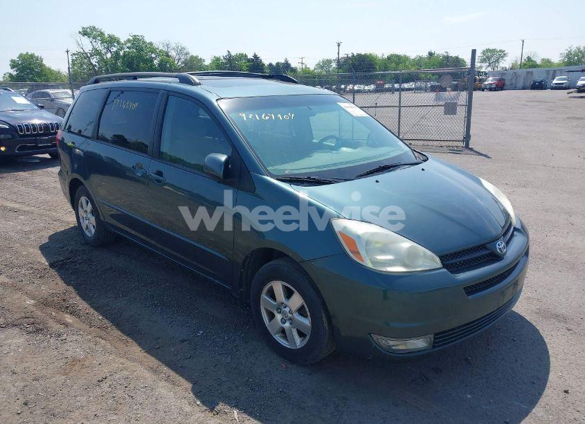 2004 Toyota Sienna XLE (VIN 5TDZA22CX4S043514) main photo