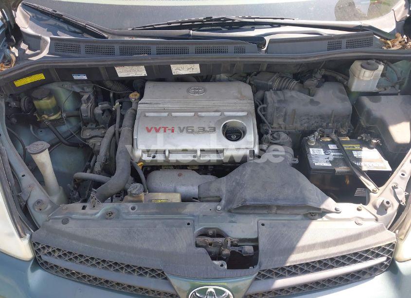 Photo 10 of 2004 Toyota Sienna XLE (VIN 5TDZA22CX4S043514)