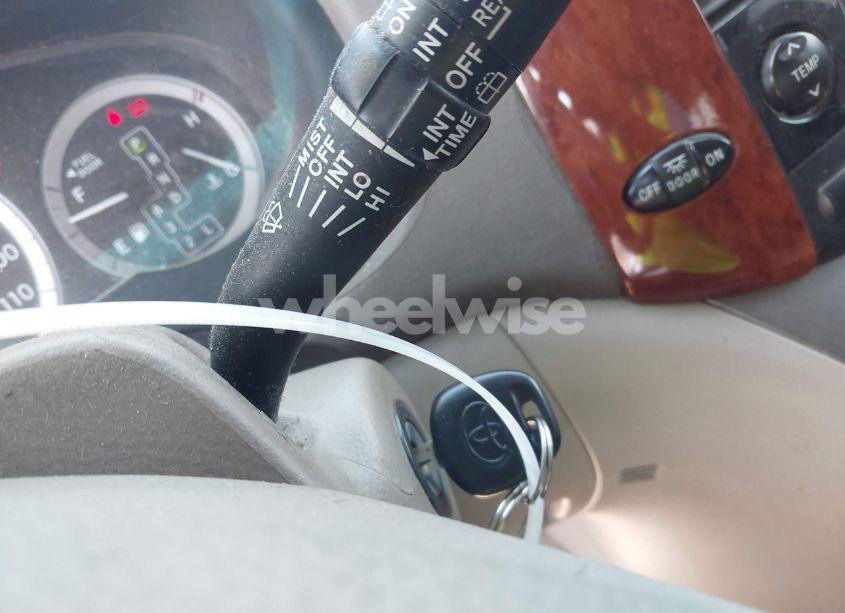 Photo 11 of 2004 Toyota Sienna XLE (VIN 5TDZA22CX4S043514)