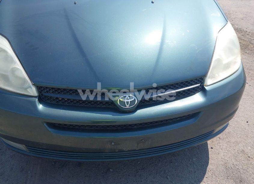 Photo 6 of 2004 Toyota Sienna XLE (VIN 5TDZA22CX4S043514)