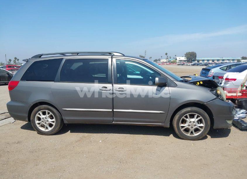 Photo 13 of 2004 Toyota Sienna XLE LIMITED (VIN 5TDZA22CX4S089232)