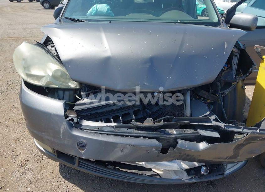 Photo 6 of 2004 Toyota Sienna XLE LIMITED (VIN 5TDZA22CX4S089232)