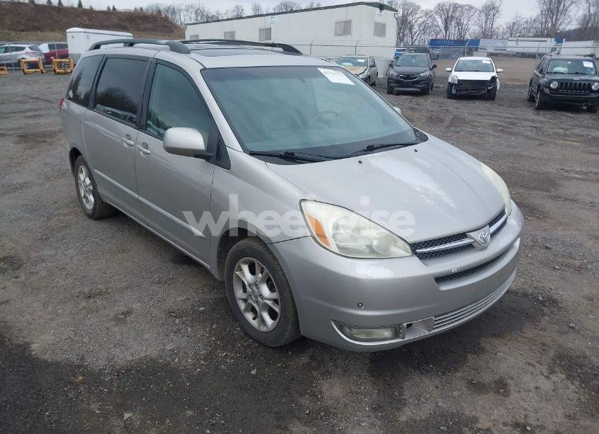 2004 Toyota Sienna XLE LIMITED (VIN 5TDZA22CX4S184986) main photo