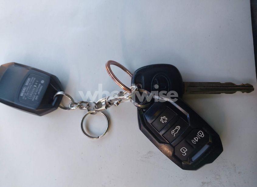 Photo 11 of 2004 Toyota Sienna XLE LIMITED (VIN 5TDZA22CX4S184986)