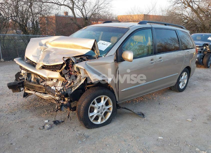 Photo 2 of 2004 Toyota Sienna XLE LIMITED (VIN 5TDZA22CX4S192411)