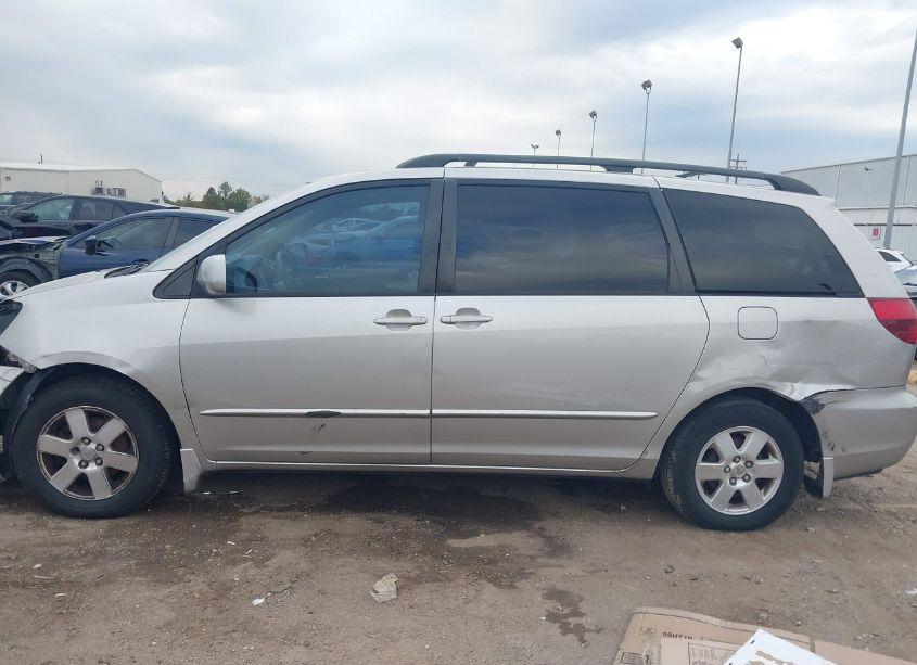Photo 14 of 2005 Toyota Sienna XLE (VIN 5TDZA22CX5S229992)