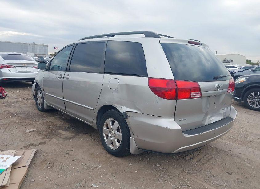 Photo 3 of 2005 Toyota Sienna XLE (VIN 5TDZA22CX5S229992)