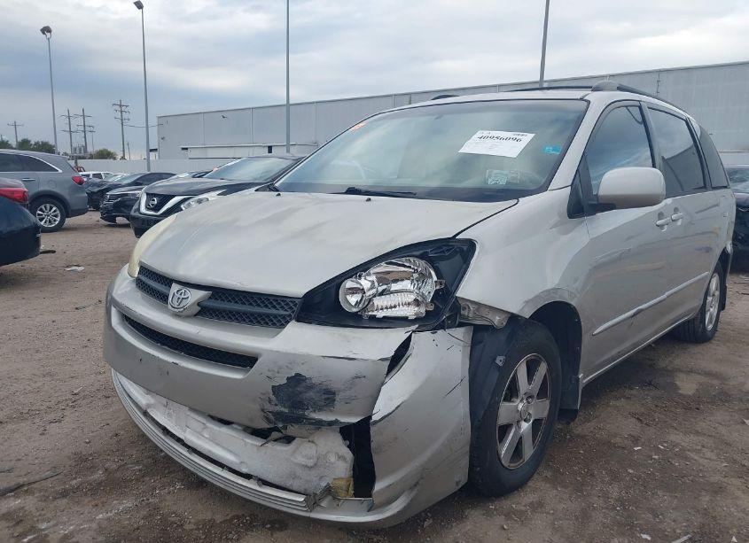 Photo 6 of 2005 Toyota Sienna XLE (VIN 5TDZA22CX5S229992)