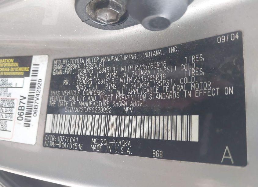 Photo 9 of 2005 Toyota Sienna XLE (VIN 5TDZA22CX5S229992)