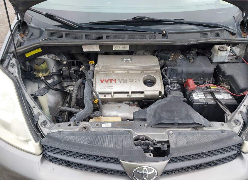 Photo 10 of 2005 Toyota Sienna XLE (VIN 5TDZA22CX5S289531)