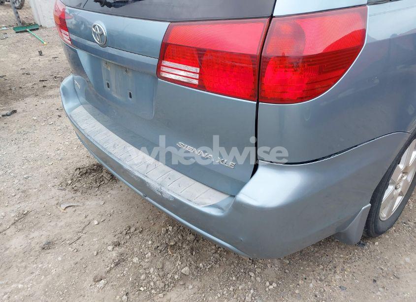 Photo 12 of 2005 Toyota Sienna XLE (VIN 5TDZA22CX5S331728)