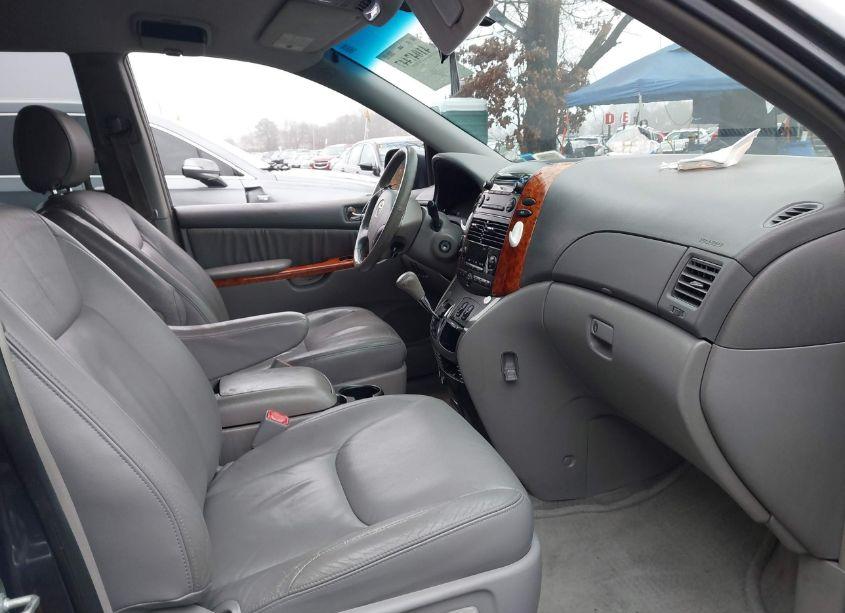 Photo 5 of 2006 Toyota Sienna XLE (VIN 5TDZA22CX6S436111)