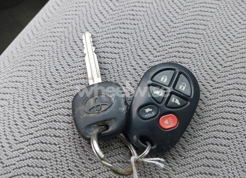 Photo 11 of 2006 Toyota Sienna XLE (VIN 5TDZA22CX6S457363)