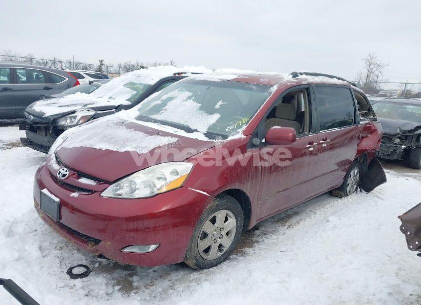 Photo 2 of 2006 Toyota Sienna XLE (VIN 5TDZA22CX6S457363)