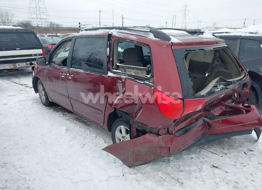 Photo 3 of 2006 Toyota Sienna XLE (VIN 5TDZA22CX6S457363)