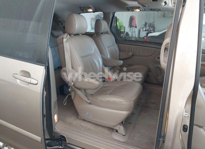 Photo 8 of 2006 Toyota Sienna XLE (VIN 5TDZA22CX6S528254)