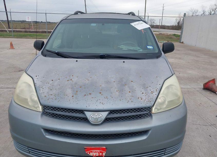 Photo 6 of 2004 Toyota Sienna LE (VIN 5TDZA23C04S030995)