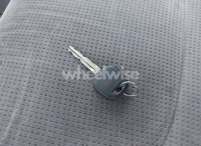 Photo 11 of 2004 Toyota Sienna LE (VIN 5TDZA23C04S085432)