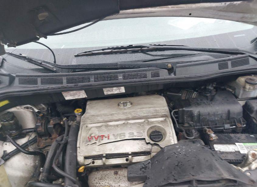 Photo 10 of 2004 Toyota Sienna LE (VIN 5TDZA23C04S105548)