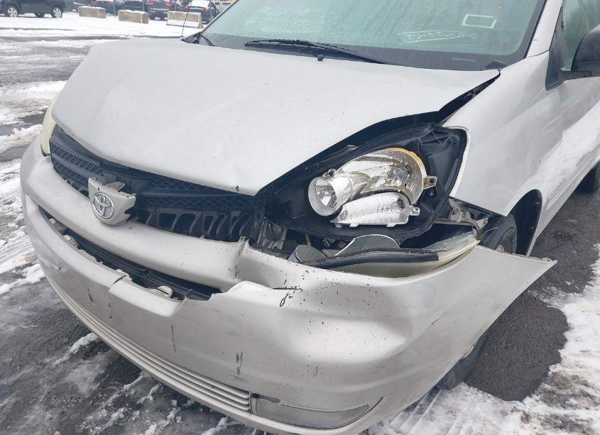 Photo 6 of 2004 Toyota Sienna LE (VIN 5TDZA23C04S105548)