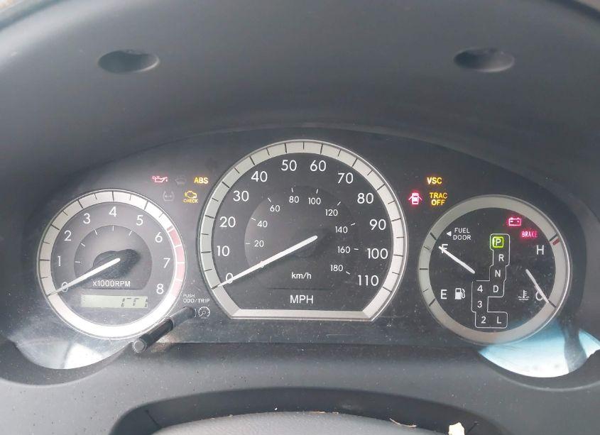 Photo 7 of 2004 Toyota Sienna LE (VIN 5TDZA23C04S105548)