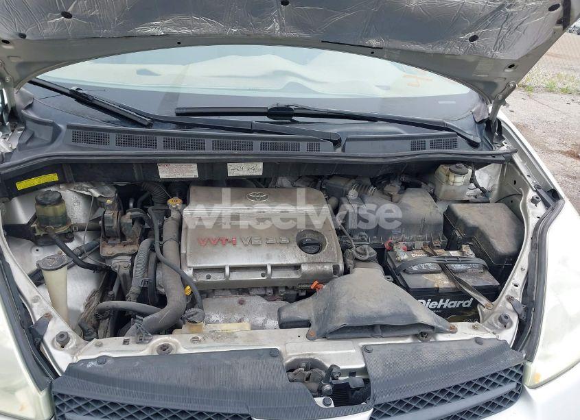 Photo 10 of 2004 Toyota Sienna LE (VIN 5TDZA23C04S105873)
