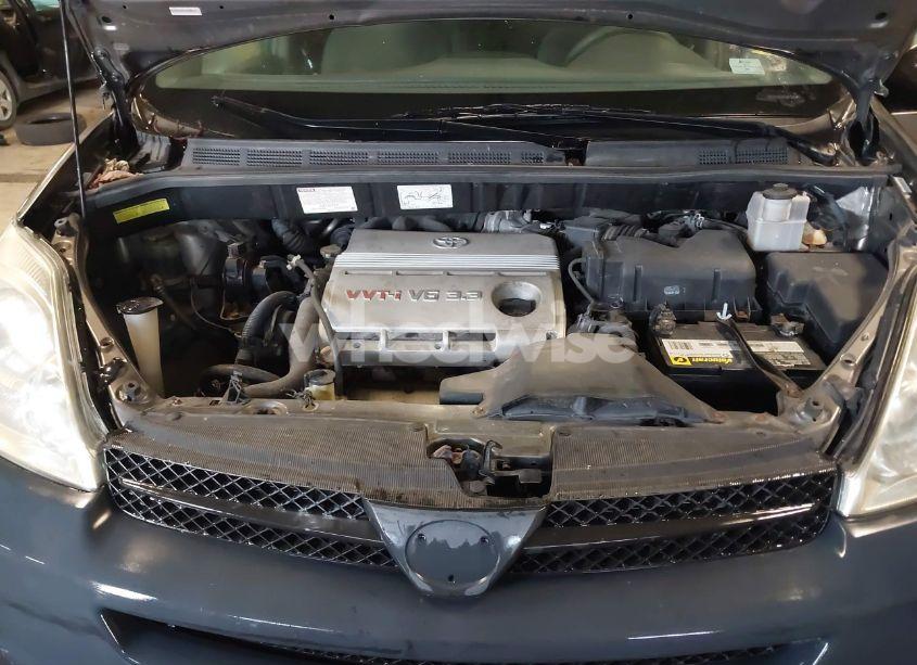 Photo 10 of 2004 Toyota Sienna LE (VIN 5TDZA23C04S112533)