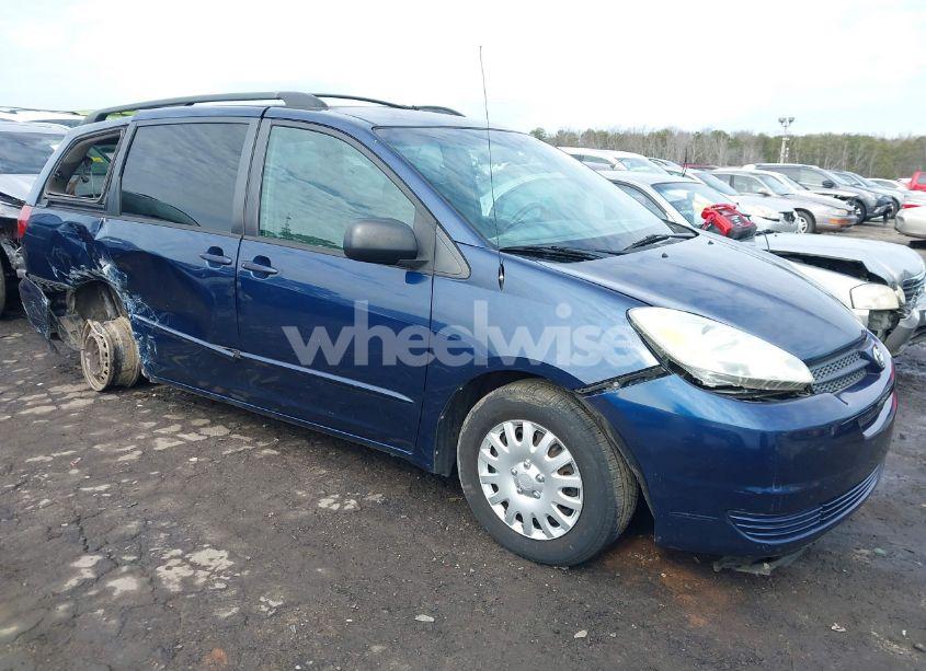 2004 Toyota Sienna LE (VIN 5TDZA23C04S132541) main photo