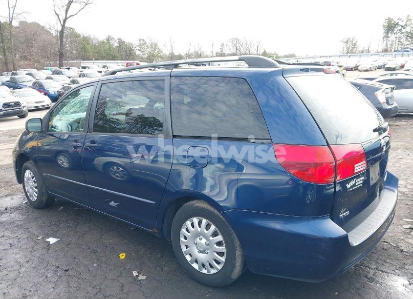 Photo 14 of 2004 Toyota Sienna LE (VIN 5TDZA23C04S132541)