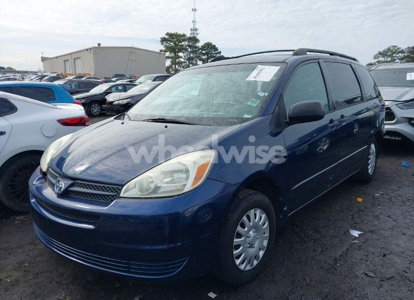Photo 2 of 2004 Toyota Sienna LE (VIN 5TDZA23C04S132541)
