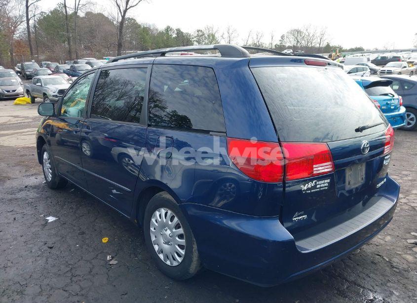 Photo 3 of 2004 Toyota Sienna LE (VIN 5TDZA23C04S132541)