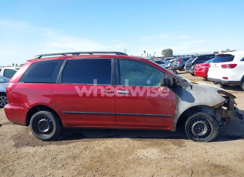 Photo 13 of 2004 Toyota Sienna CE (VIN 5TDZA23C04S157696)