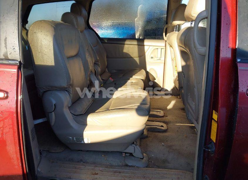 Photo 8 of 2004 Toyota Sienna LE (VIN 5TDZA23C04S220988)