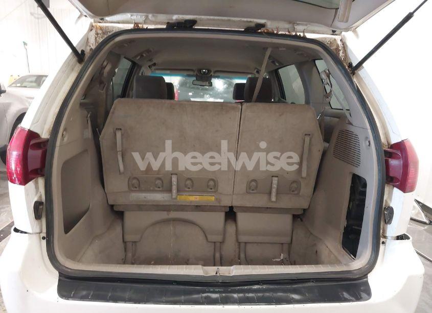 Photo 18 of 2005 Toyota Sienna LE (VIN 5TDZA23C05S221432)